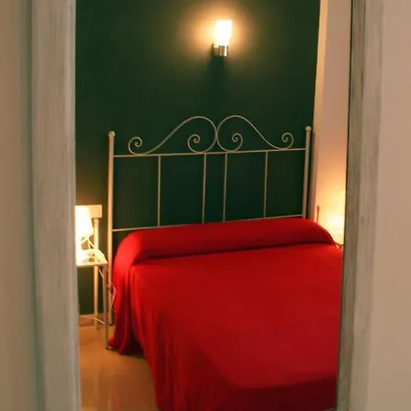 First Line With Two Bedrooms And Sea View Apartment *